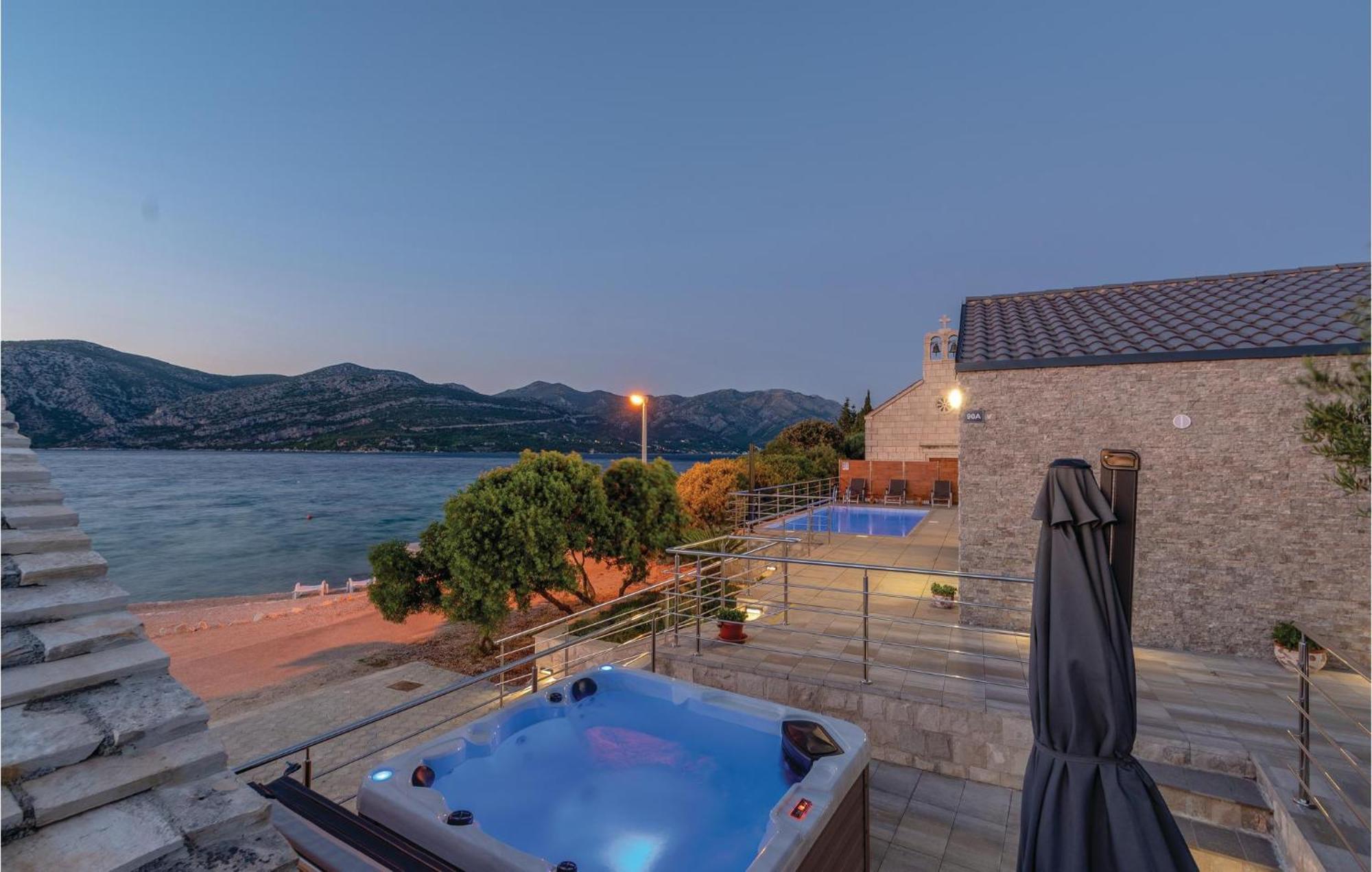 Nice Home In Kneze With Wifi Pupnat エクステリア 写真
