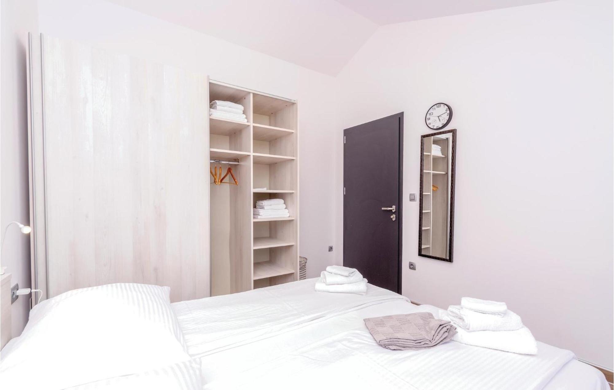Nice Home In Kneze With Wifi Pupnat エクステリア 写真