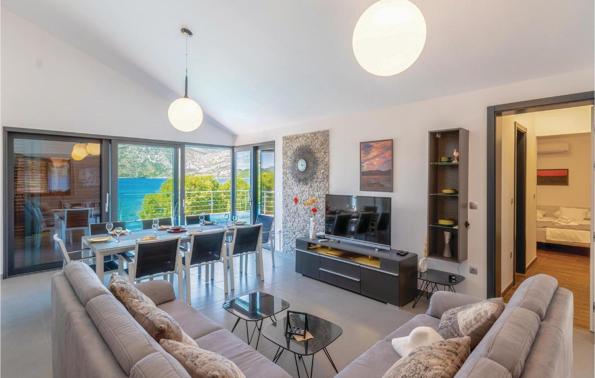 Nice Home In Kneze With Wifi Pupnat エクステリア 写真