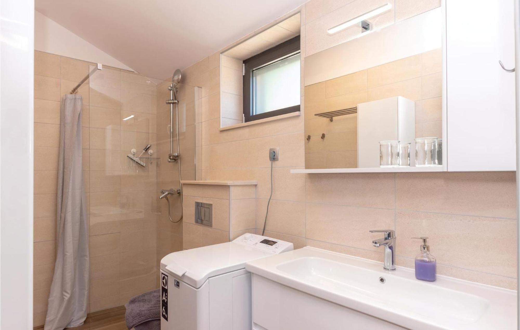 Nice Home In Kneze With Wifi Pupnat エクステリア 写真